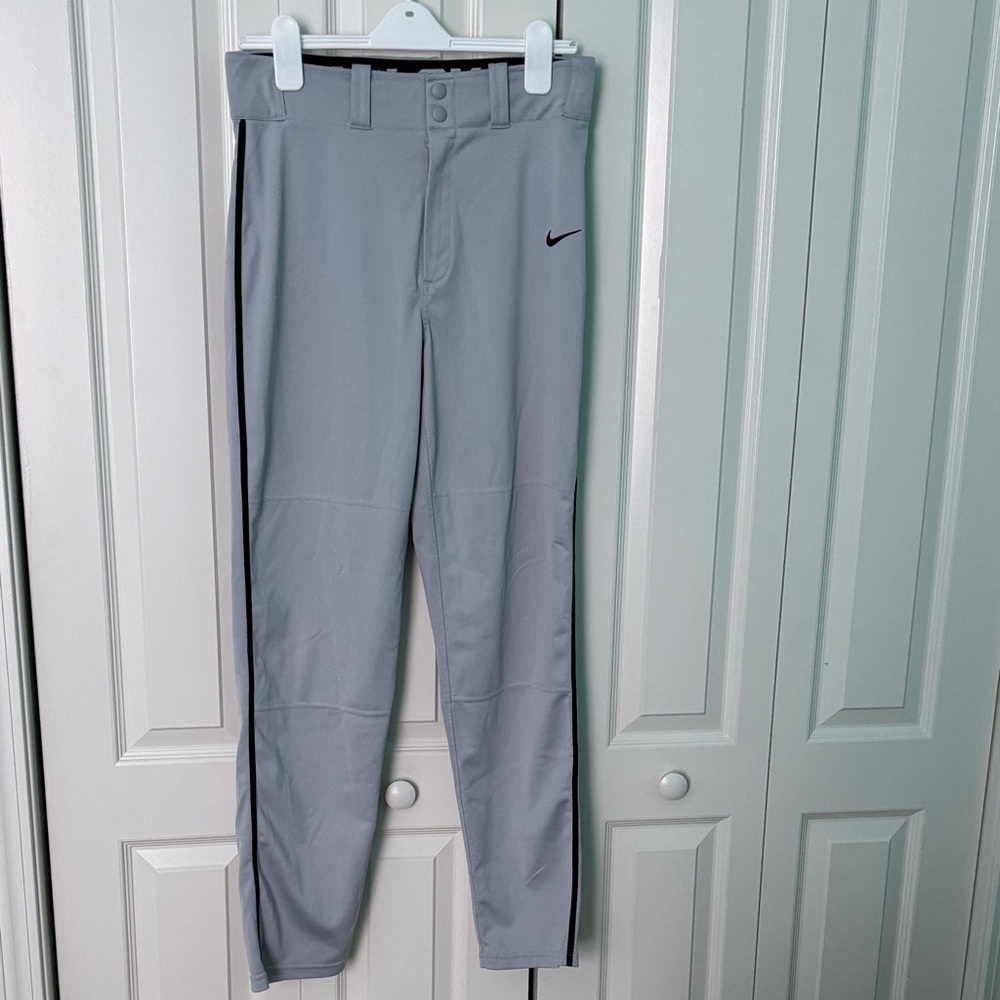 Nike Men's Light Gray New (no tags) Baseball Pants Size S Inseam 30”